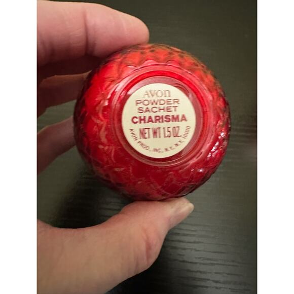 Vintage Avon Charisma Powder Sachet Perfumed Glass Shaker Red Velvet Bow 1.5 Oz - Picture 8 of 8
